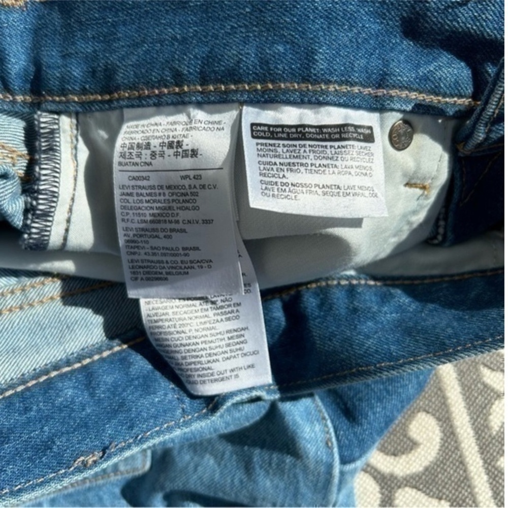 ✨Anthropologie Levi's Blue Denim Mini Patchwork Vintage Style Skirt - Picture 11 of 11